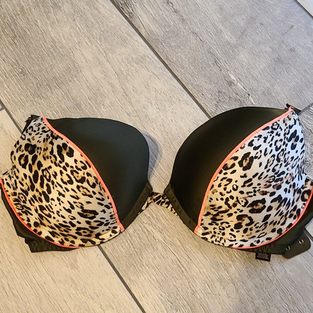 Very Sexy Push Up 34DD